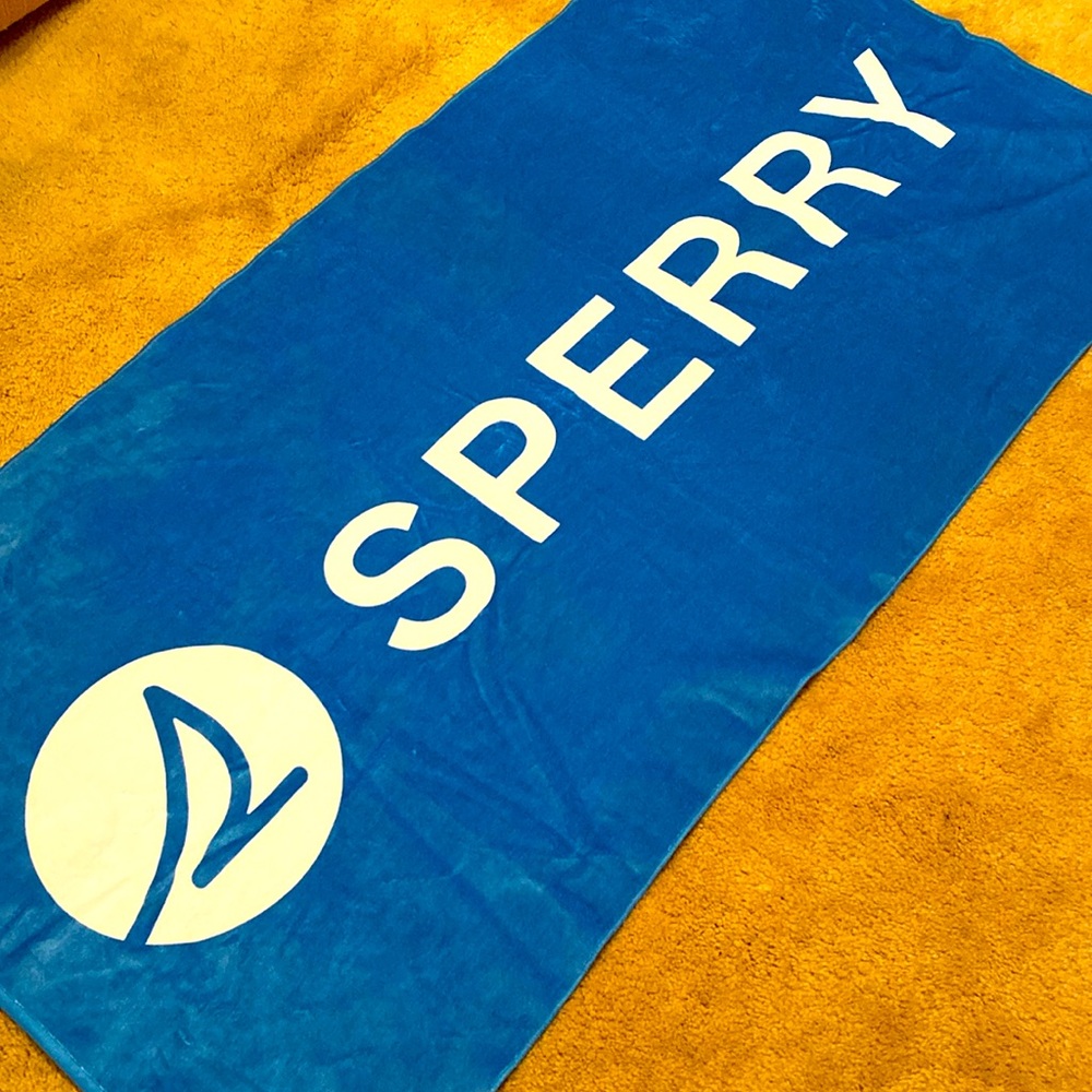 NWOT Sperry Towel